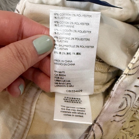 Anthropologie Hannah Leathers Pilcro Dolphin Rainbow Print Denim Shorts Sz 29 - Picture 7 of 11